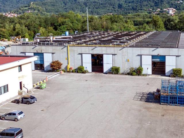 Capannone in vendita a Sotto Il Monte Giovanni Xxiii