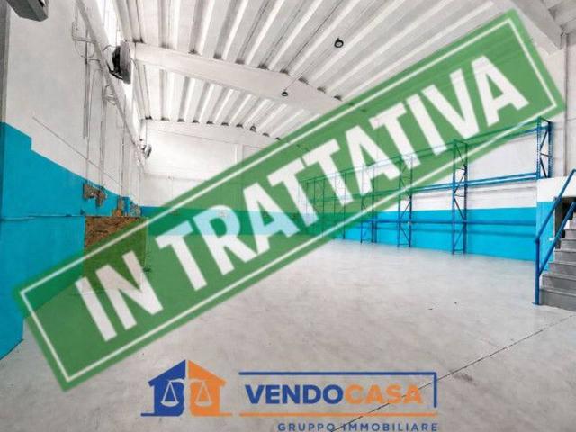 Capannone in vendita a Trofarello
