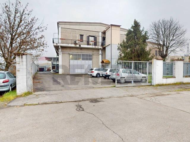 Capannone in vendita a Truccazzano