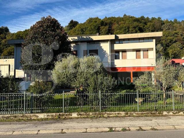 Capannone in vendita a Valdagno