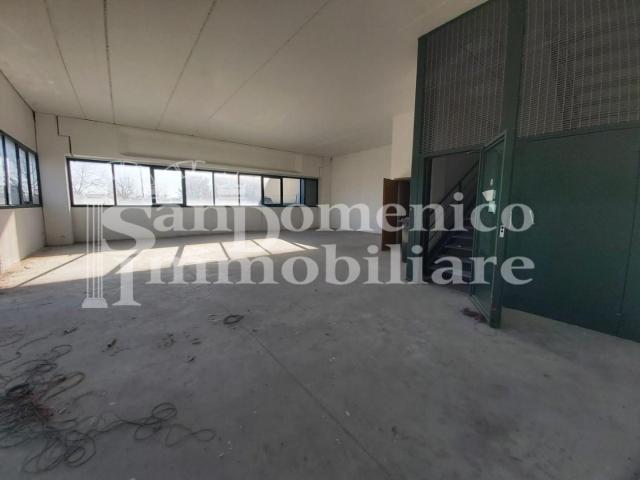 Capannone in vendita a Vicopisano