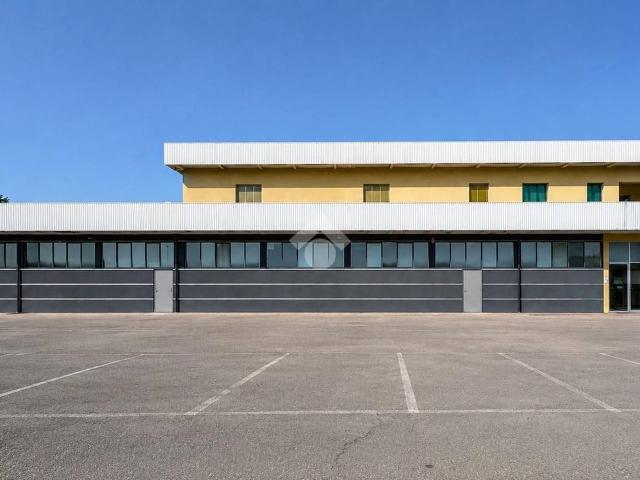 Capannone in vendita a Villa Del Conte