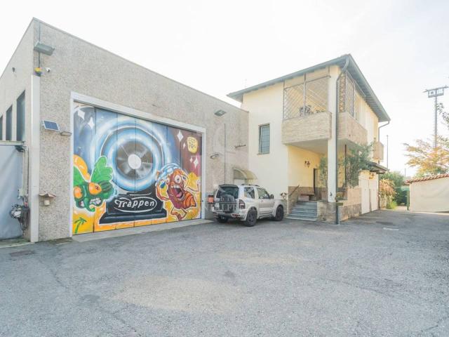 Capannone in vendita a Villasanta