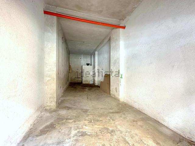 Capannone in vendita di 43 m² in Largo Orlando, 13