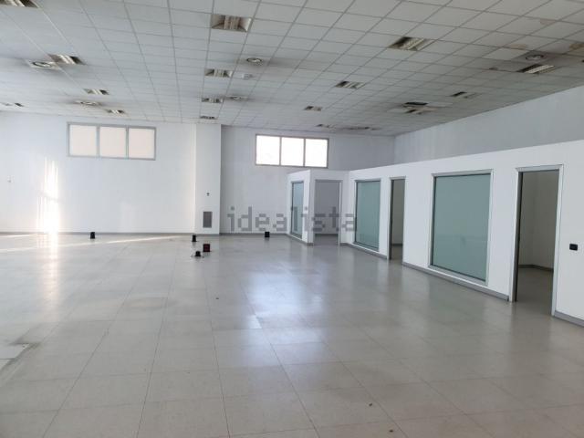 Capannone in vendita di 4000 m² in Via San Marco