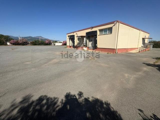 Capannone in vendita di 400 m²