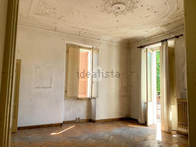 Capannone in vendita di 400 m² in Via Marengo, 47