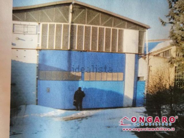 Capannone in vendita di 400 m² in Via Torre