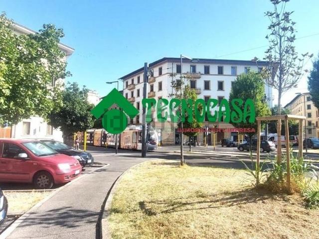 Capannone in vendita di 40 m² in Piazza Giampietro Vieusseux, 4