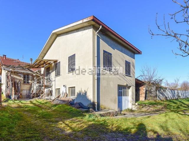 Capannone in vendita di 415 m² in Via Catullo