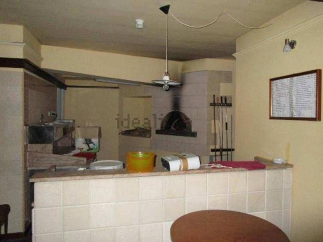 Capannone in vendita di 416 m² in Via delle Rondini