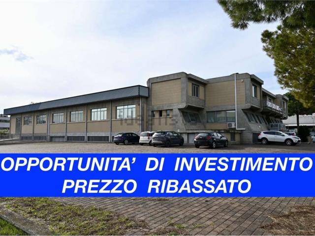 Capannone in vendita di 4200 m² in Via Domenico Concordia, 18