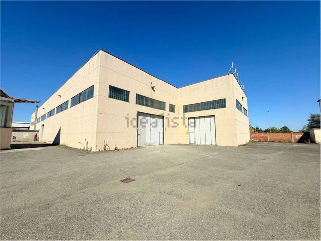 Capannone in vendita di 4299 m²
