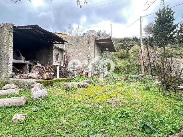 Locale in vendita di 42 m² in Via Piersanti Mattarella