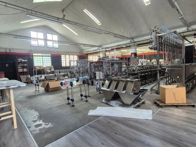 Capannone in vendita di 430 m²
