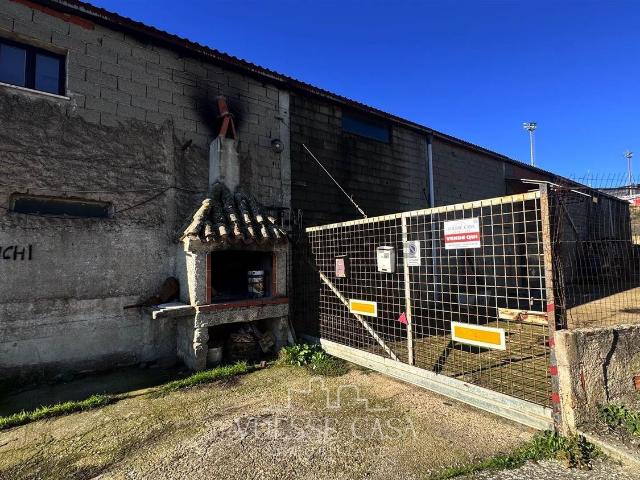Capannone in vendita di 435 m² in Via Giovanni Gronchi