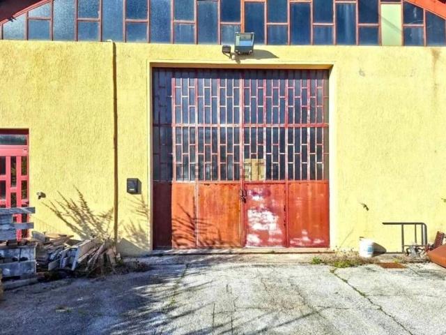 Capannone in vendita di 440 m² in Via Luigi Pirandello, 13