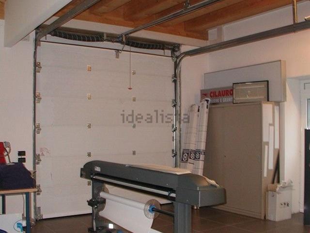 Capannone in vendita di 440 m² in Strada Provinciale Pavia