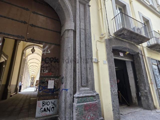 Capannone in vendita di 45 m² in Vico SS. Filippo e Giacomo, 22