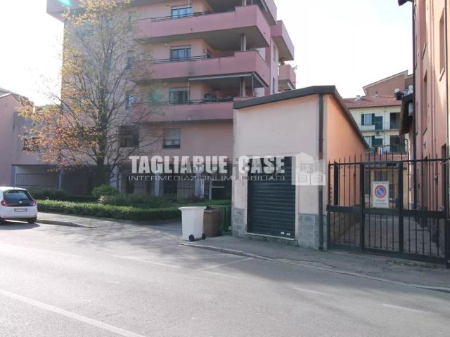 Capannone in vendita di 45 m² in Via Filippo Corridoni, 11