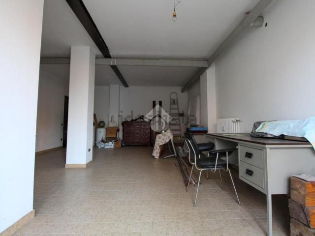 Capannone in vendita di 45 m² in Via Fustina, 1