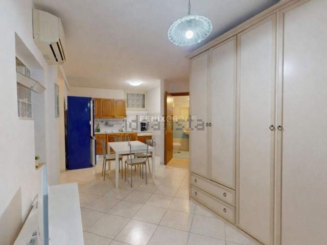 Capannone in vendita di 45 m² in Via M. Strampelli, 21