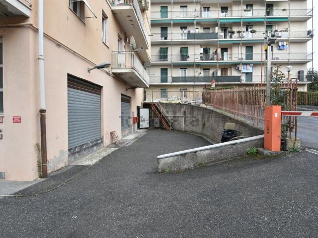 Capannone in vendita di 465 m² in Via San Felice