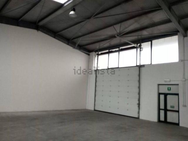 Capannone in vendita di 470 m²