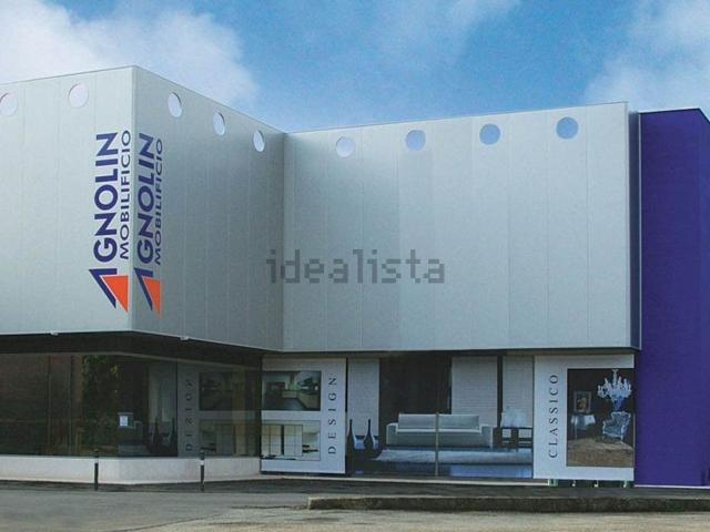 Capannone in vendita di 4720 m² in Via Unione, 98