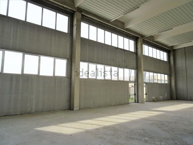 Capannone in vendita di 480 m²