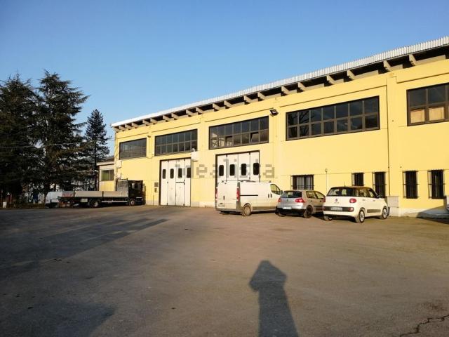 Capannone in vendita di 486 m² in Via Monchio, 5