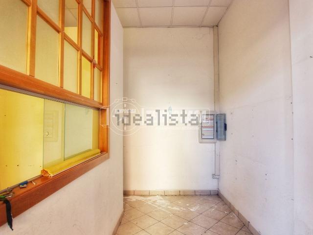 Capannone in vendita di 48 m² in Via Giacomo Brodolini