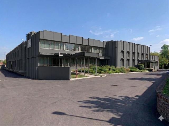 Capannone in vendita di 4900 m²