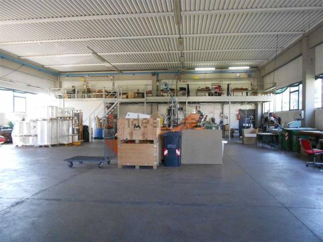 Capannone in vendita di 500 m²