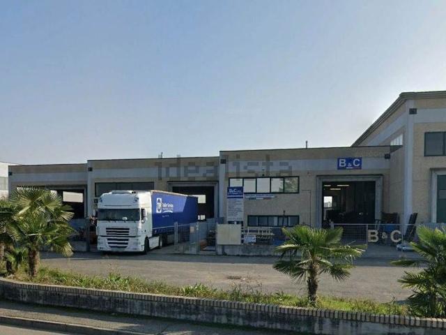 Capannone in vendita di 500 m²