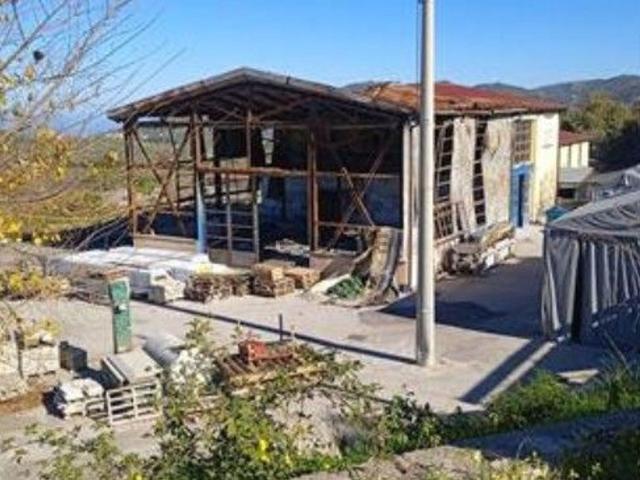Capannone in vendita di 500 m²