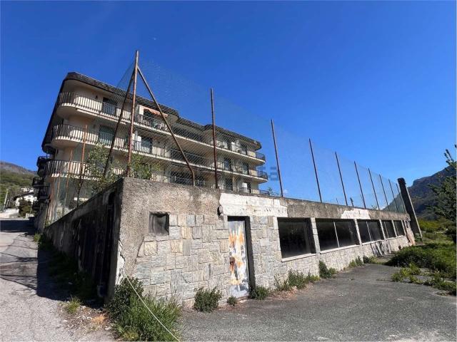 Capannone in vendita di 500 m²
