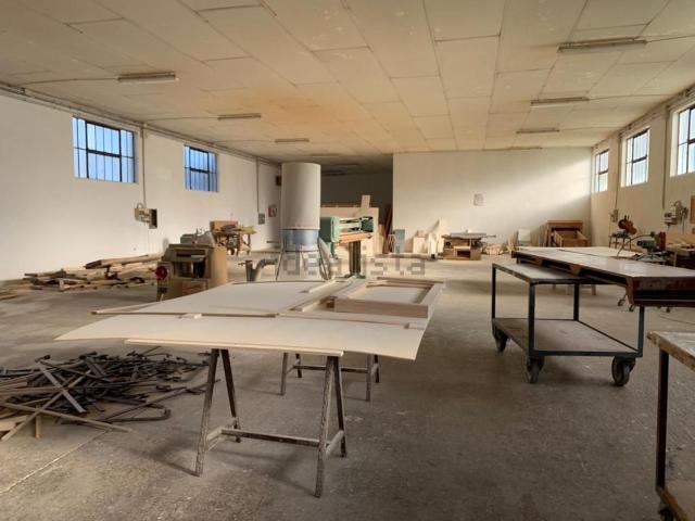 Capannone in vendita di 500 m²