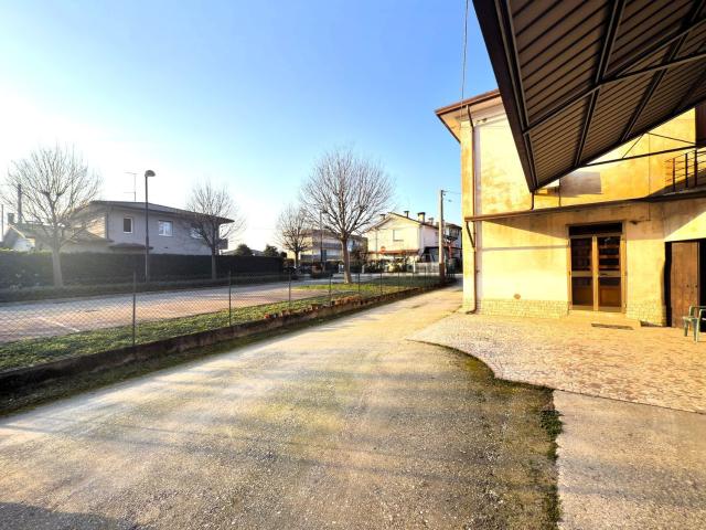 Capannone in vendita di 500 m²