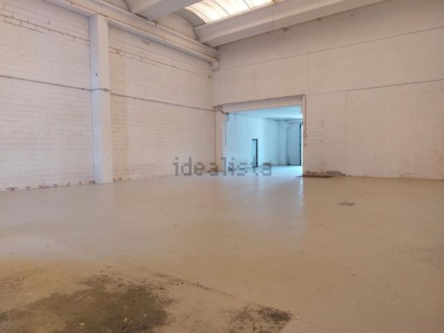 Capannone in vendita di 500 m²