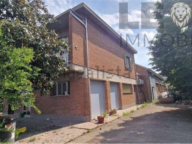 Capannone in vendita di 500 m²