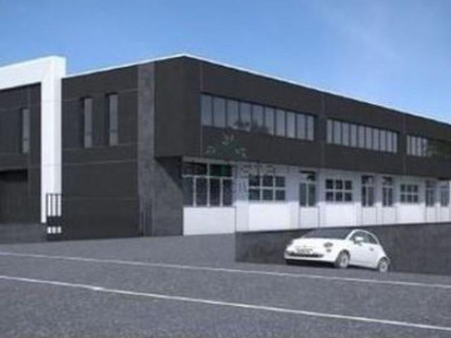 Capannone in vendita di 500 m² in Via Villanova