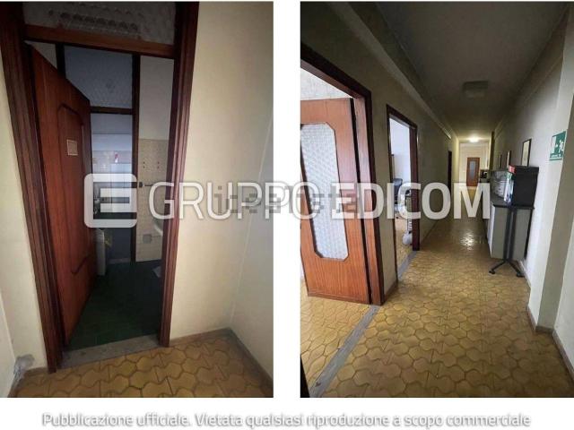 Capannone in vendita di 500 m² in Viale Udine