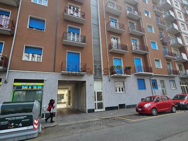 Capannone in vendita di 500 m² in Largo Sempione, 180