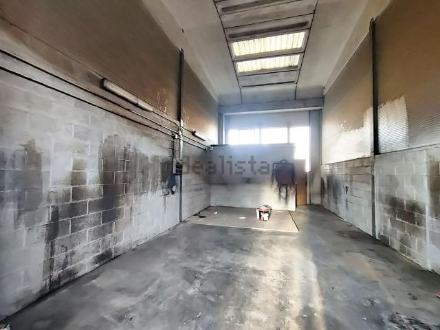 Capannone in vendita di 50 m² in Via Nilde Iotti, 73