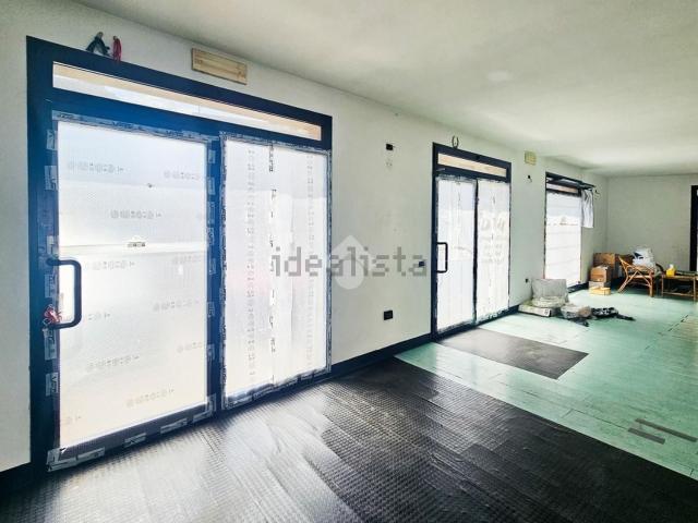 Capannone in vendita di 520 m² in Via Vincenzo Capirola, 8