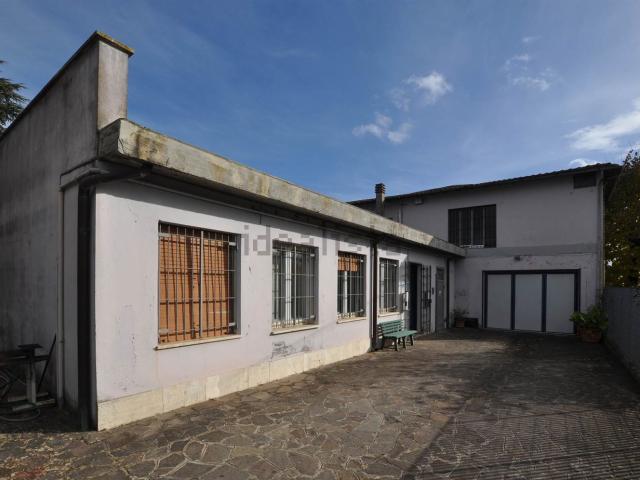 Capannone in vendita di 530 m²