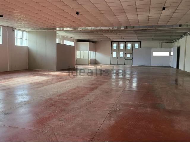 Capannone in vendita di 530 m²