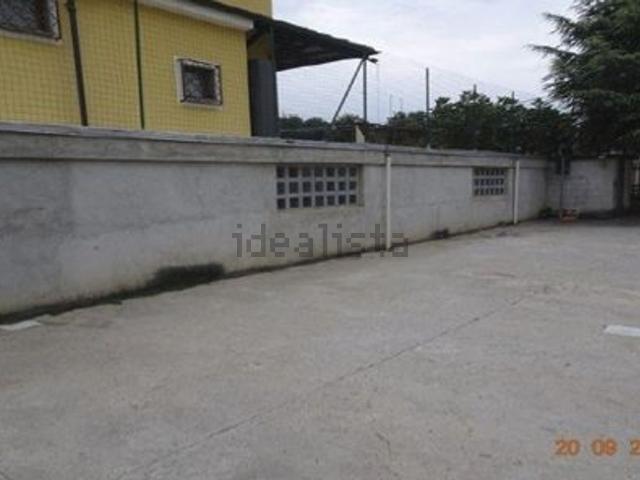 Capannone in vendita di 5334 m² in Via Torino, 181