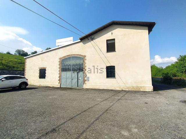 Capannone in vendita di 535 m² in Via statale monregalese, 20